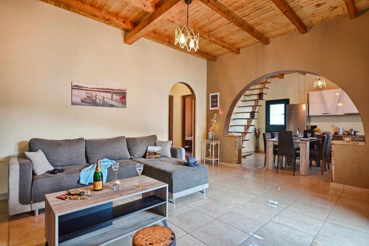 Elizabeth Country House Ágios Matthaíos Dış mekan fotoğraf